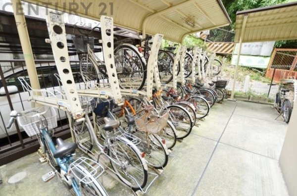 ヴェルビュ川西