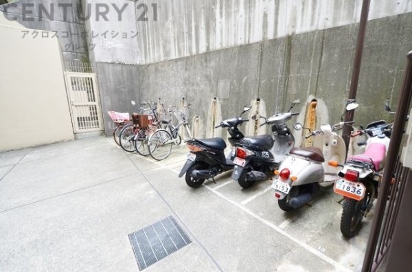 ヴェルビュ川西