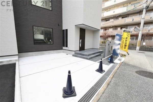 宝塚市泉町新築一戸建て