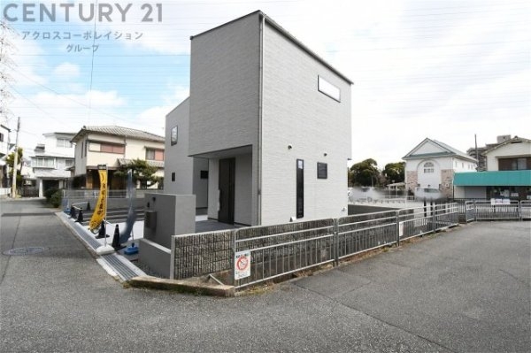 宝塚市泉町新築一戸建て