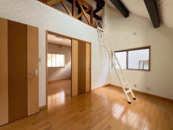 伊丹市東野４丁目の中古一戸建て