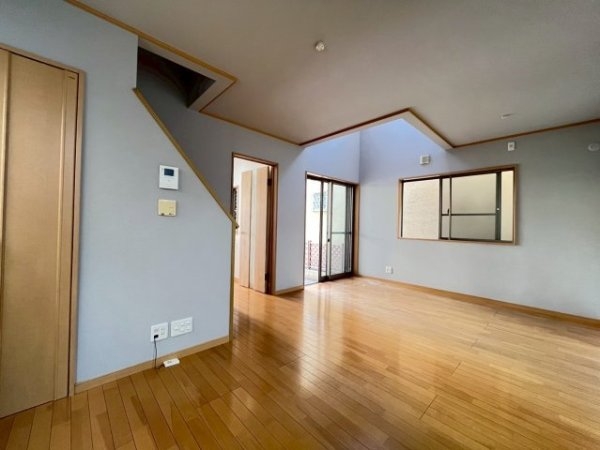 伊丹市東野４丁目の中古一戸建て