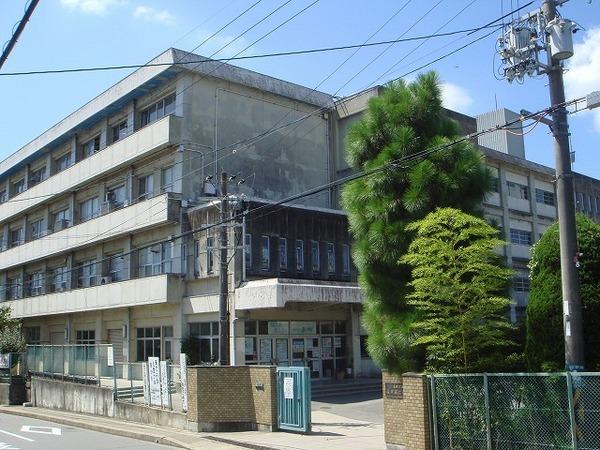 ローズヴィラ長岡京(長岡京市立長岡第二中学校)