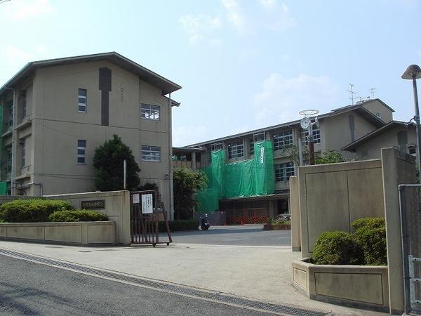 長岡京市奥海印寺太鼓山の中古一戸建て(長岡京市立長岡第四中学校)