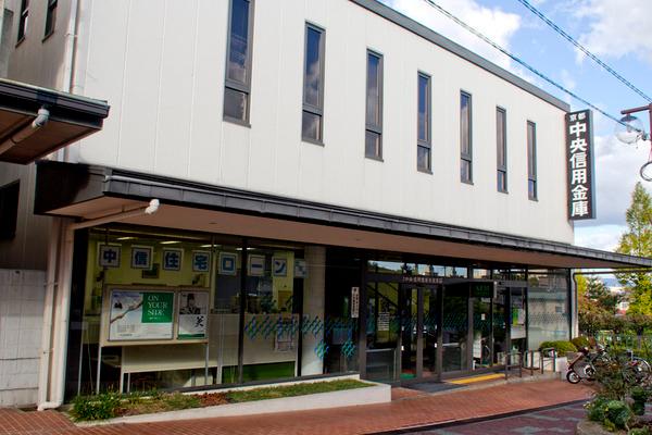 境谷西第2住宅14棟(京都中央信用金庫洛西支店)