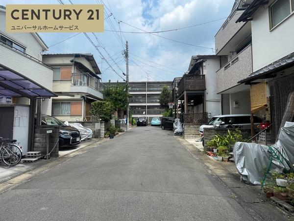 乙訓郡大山崎町字大山崎小字西高田の中古一戸建て(前面道路含む現地写真)