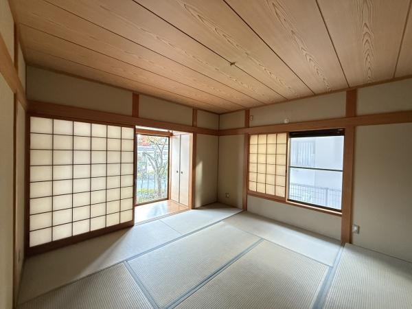 京都市西京区御陵峰ケ堂町２丁目の中古一戸建て