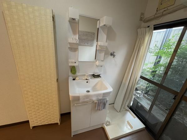 向日市上植野町地後の中古一戸建て(洗面台・洗面所)