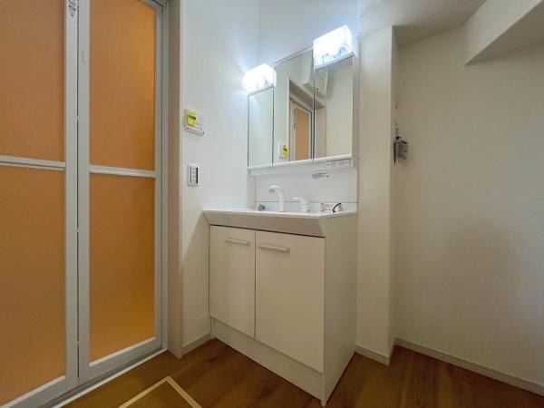 長岡京市今里4丁目の新築一戸建(洗面台・洗面所)