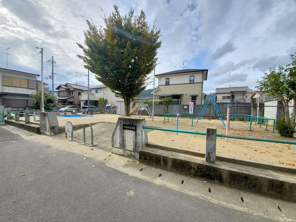 京都市右京区嵯峨天龍寺瀬戸川町の中古一戸建て(中通児童公園)