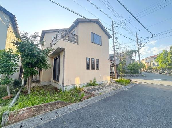 京都市西京区御陵峰ケ堂町２丁目の中古一戸建て