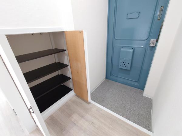 円明寺ヶ丘団地A棟(玄関)