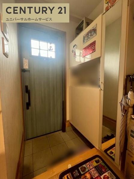 長岡京市滝ノ町2丁目の中古一戸建て(玄関)