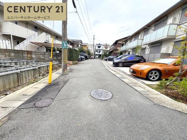 長岡京市滝ノ町2丁目の新築一戸建(前面道路含む現地写真)