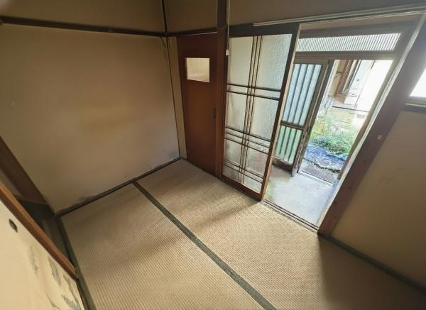 長岡京市滝ノ町２丁目の中古テラスハウス