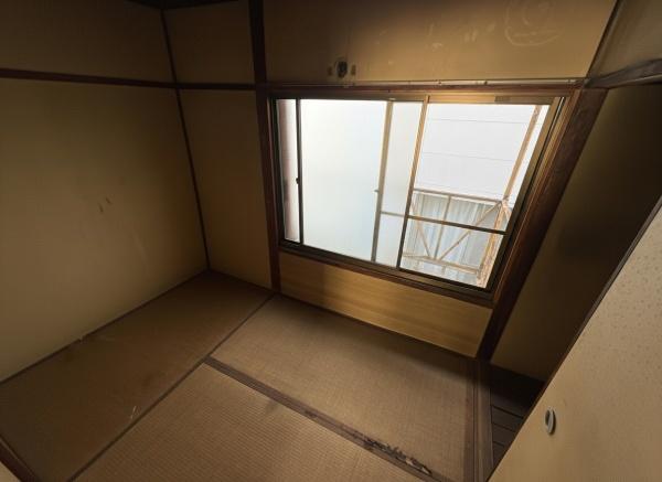 長岡京市滝ノ町２丁目の中古テラスハウス