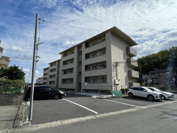 南円明寺ヶ丘団地6棟
