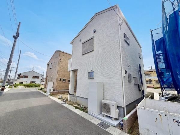 向日市鶏冠井町番田の新築一戸建
