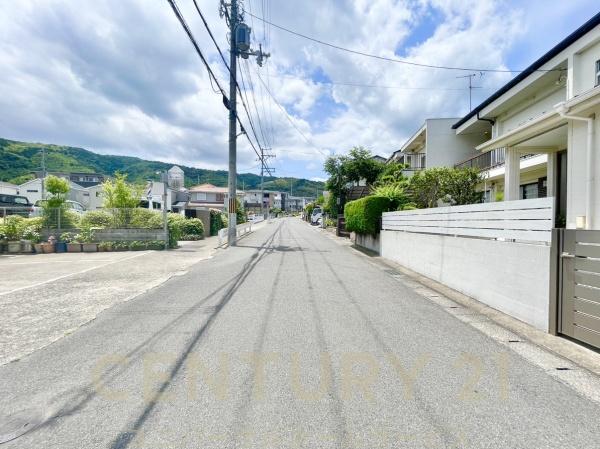 乙訓郡大山崎町字円明寺小字横林の店舗付住宅