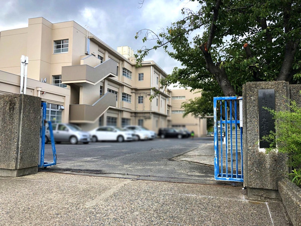 長岡京市東和苑の土地(長岡京市立長岡第九小学校)