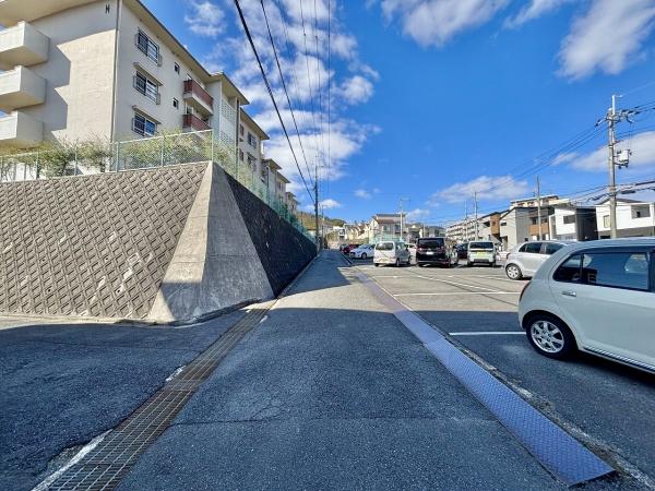 円明寺ヶ丘団地L棟