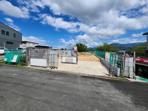 亀岡市西つつじケ丘雲仙台１丁目の土地