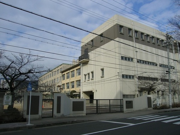 長岡天神ハイツ4号棟(長岡京市立長岡中学校)