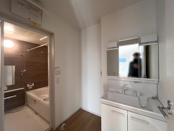 京都市伏見区羽束師鴨川町の新築一戸建