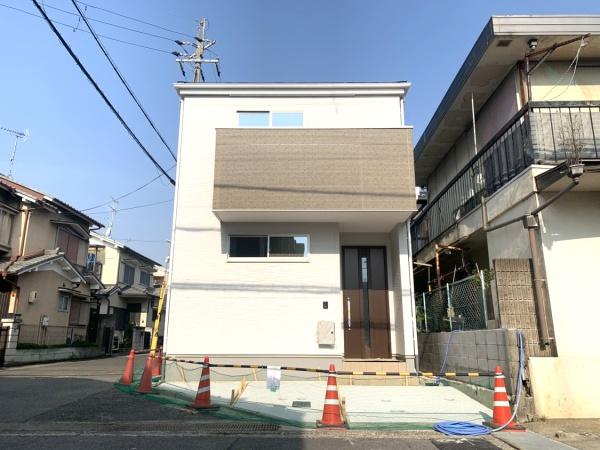 京都市伏見区羽束師鴨川町の新築一戸建