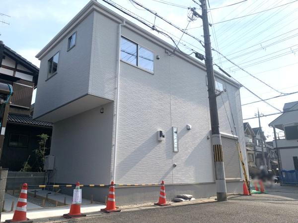 京都市伏見区羽束師鴨川町の新築一戸建