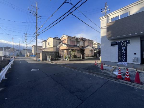 京都市伏見区羽束師鴨川町の新築一戸建