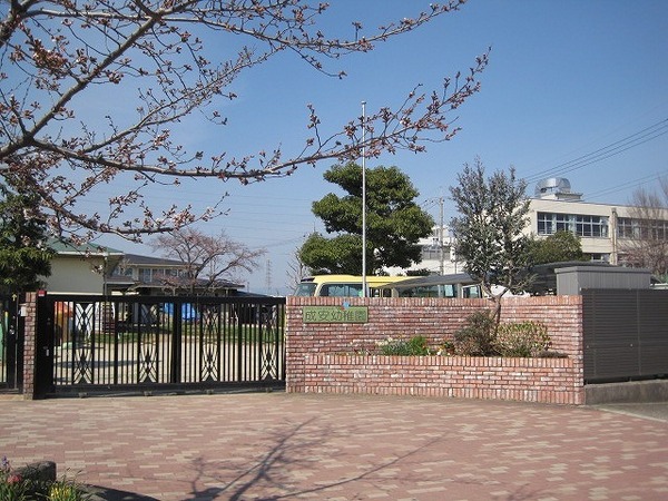 向日市物集女町燈篭前の土地(成安幼稚園)