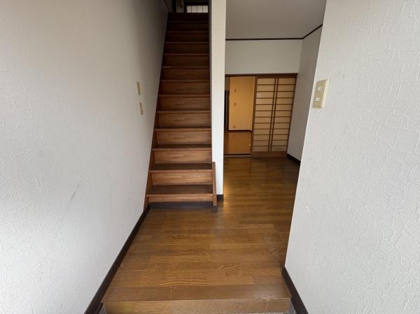 向日市上植野町地後の中古一戸建て(玄関)