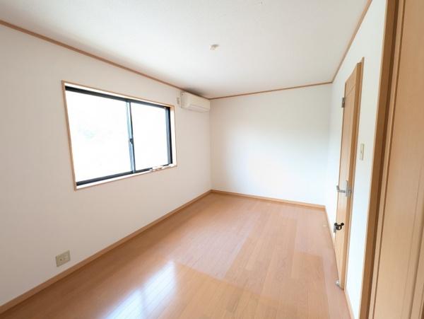 京都市南区久世上久世町の中古一戸建
