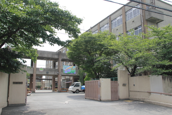 ディオフェルティ向日東2番館(京都市立神川中学校)