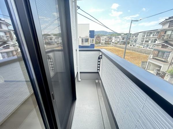 向日市物集女町五ノ坪の新築一戸建(バルコニー)