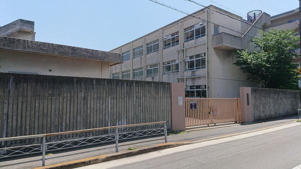 桂川ハイツ4号館(祥栄小学校)