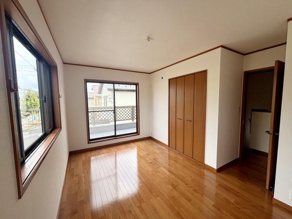 京都市西京区御陵峰ケ堂町２丁目の中古一戸建て