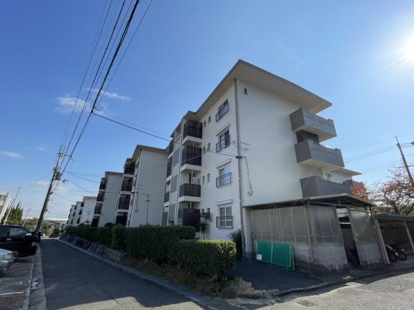 円明寺ヶ丘団地A棟