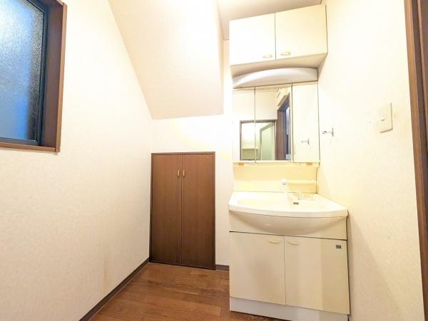 向日市鶏冠井町八ノ坪の中古一戸建て