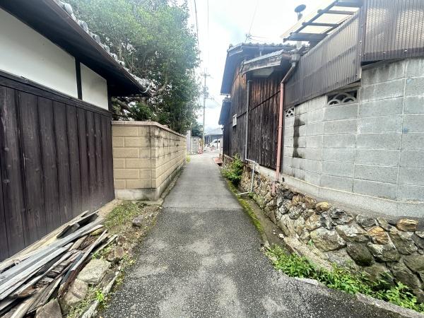 向日市物集女町中条の土地(前面道路含む現地写真)