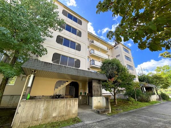 洛西境谷住宅7棟
