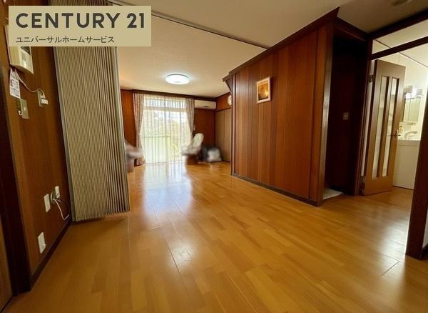 長岡京市高台1丁目の中古一戸建て(リビング)