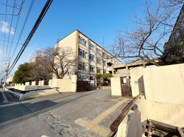 京都市伏見区羽束師菱川町の土地(京都市立神川中学校)