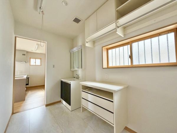 向日市鶏冠井町番田の新築一戸建