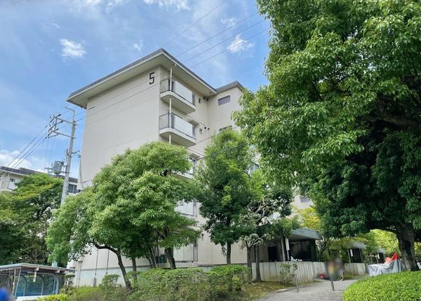 洛西境谷住宅5棟
