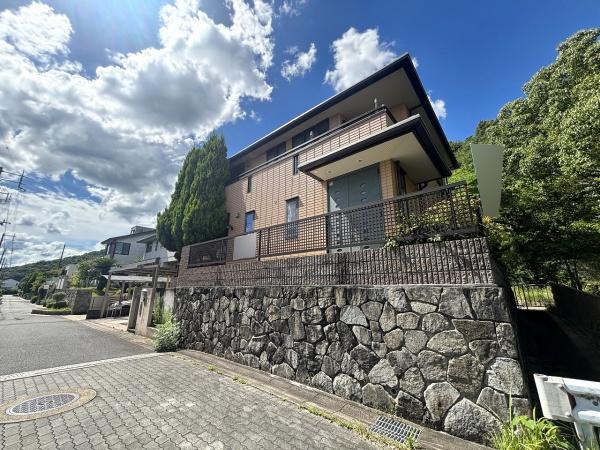 京都市西京区御陵大枝山町３丁目の中古一戸建