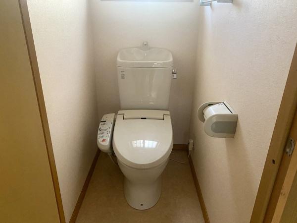 京都市右京区西京極徳大寺団子田町の中古一戸建て(トイレ)