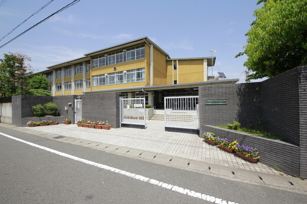 京都市西京区上桂御正町の新築一戸建(京都市立桂徳小学校)