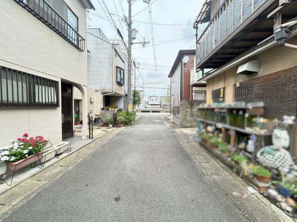 京都市西京区樫原分田の中古一戸建て(前面道路含む現地写真)